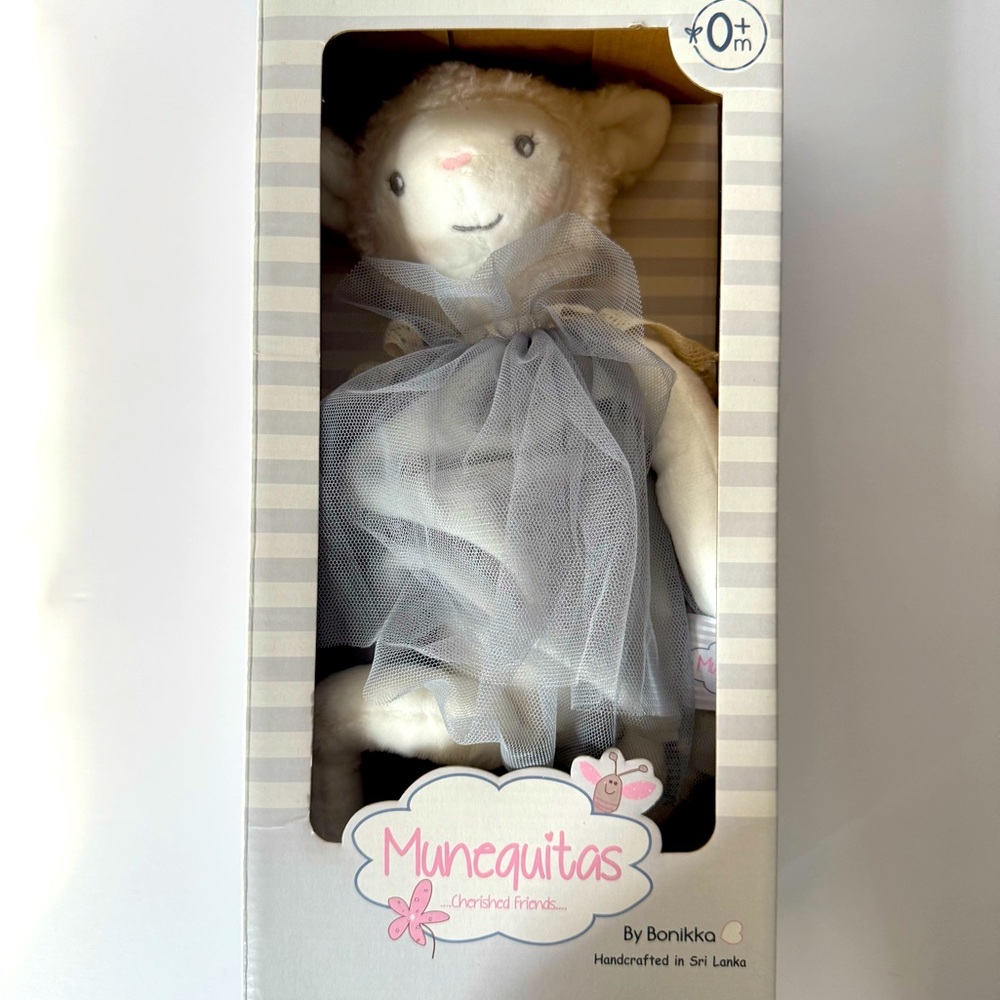 Munecuitas Lamb Plush Toy with Gray Tulle